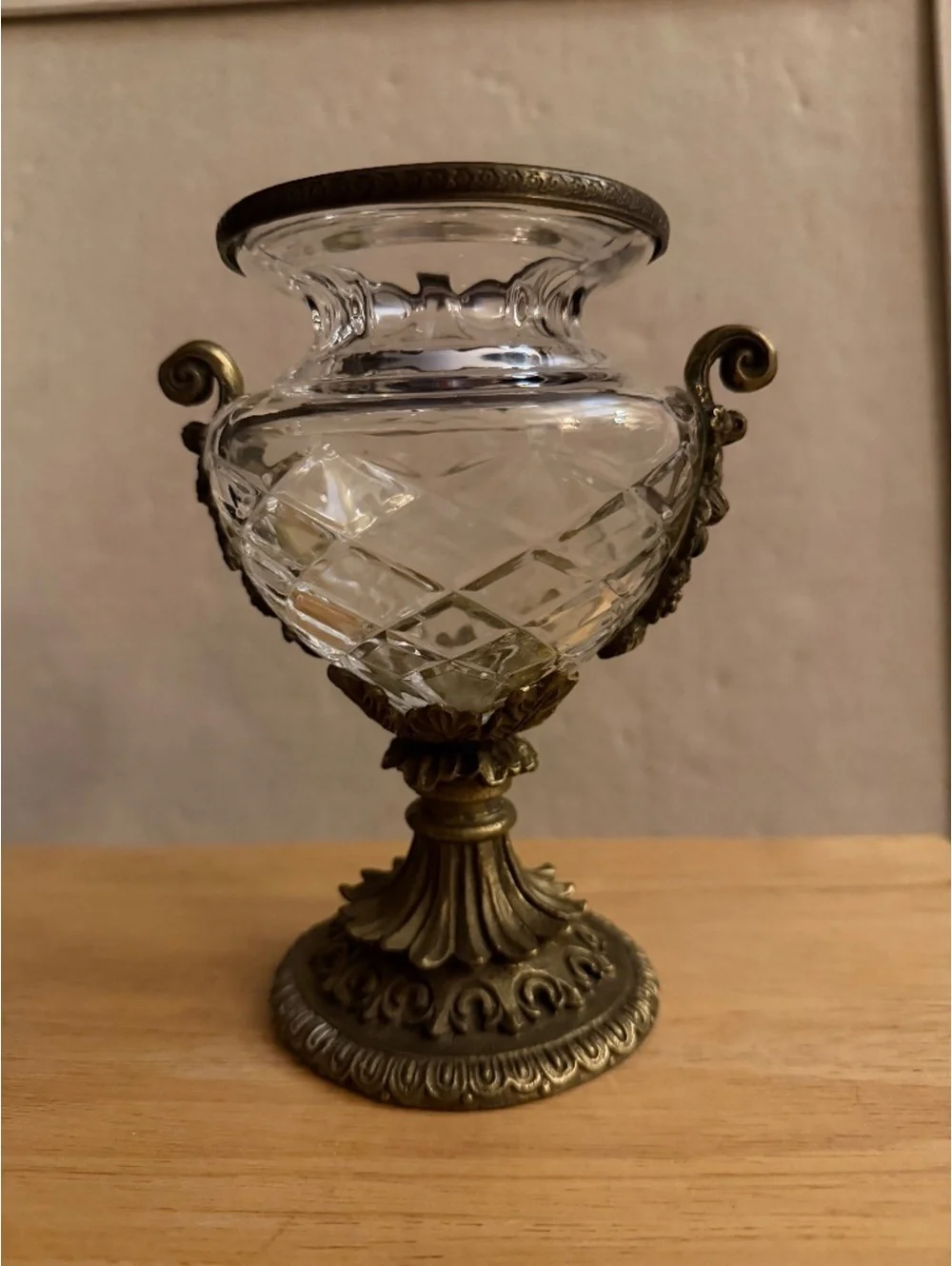 Vintage Neoclassical cassoulet urn